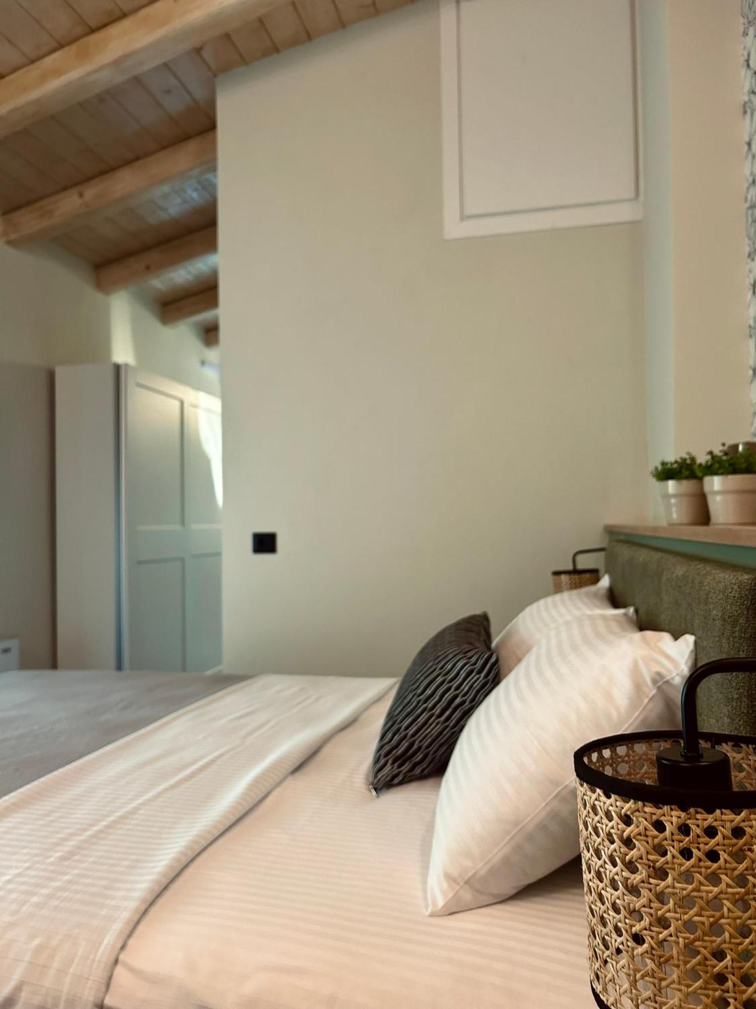 Nerita'S Country Houses Nea Tirins Esterno foto